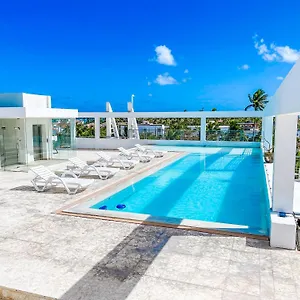 https://ducassi-rooftop-pool-stylish-city-beach-club-spa.greaterantilleshotels.net